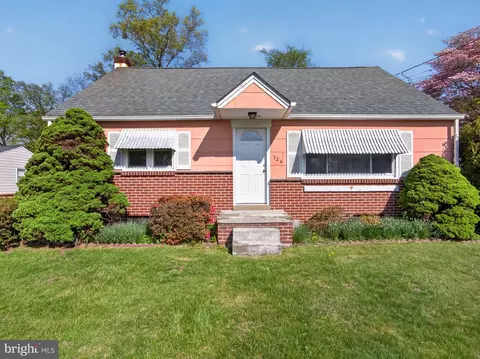 724 S 9th St, Perkasie, PA 18944