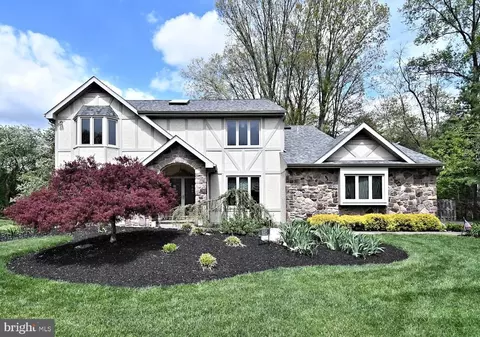 695 Friar Dr, Yardley, PA 19067