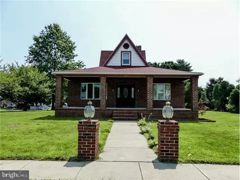 7018 N Radcliffe St, Bristol, PA 19007