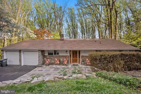 2527 Tulip Ln, Feasterville Trevose, PA 19053
