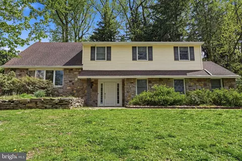 1040 Harvard Dr, Yardley, PA 19067