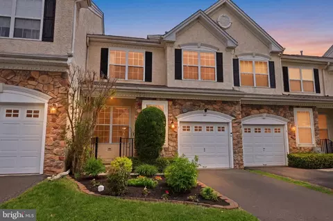 7 Wellington Rd, Newtown, PA 18940