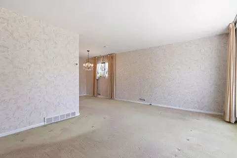 Living - 903 Pine Rd, Warminster, PA 18974 photo 1 of 3