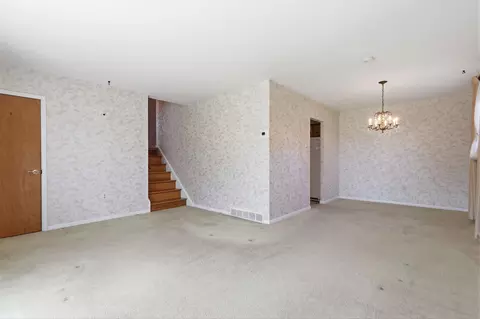 Living - 903 Pine Rd, Warminster, PA 18974 photo 2 of 3