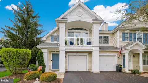 Exterior - 202 Willowoak Ct, Warwick, PA 18974 photo 2 of 3