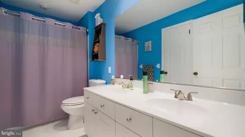 Bath - 202 Willowoak Ct, Warwick, PA 18974 photo 1 of 1