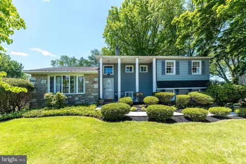 216 Windsor Dr, Southampton, PA 18966