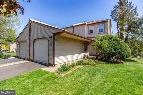24 Sandy Ridge Dr, Doylestown, PA 18901