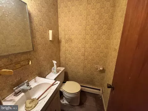 Bath - 262 Centennial Rd, Warminster, PA 18974 photo 1 of 3