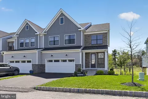 65 Tradesville Dr, Doylestown, PA 18901