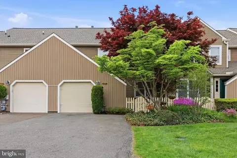 177 Wildflower Cir, Yardley, PA 19067