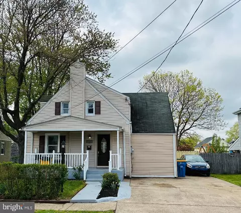 121 Walnut Ave, Croydon, PA 19021