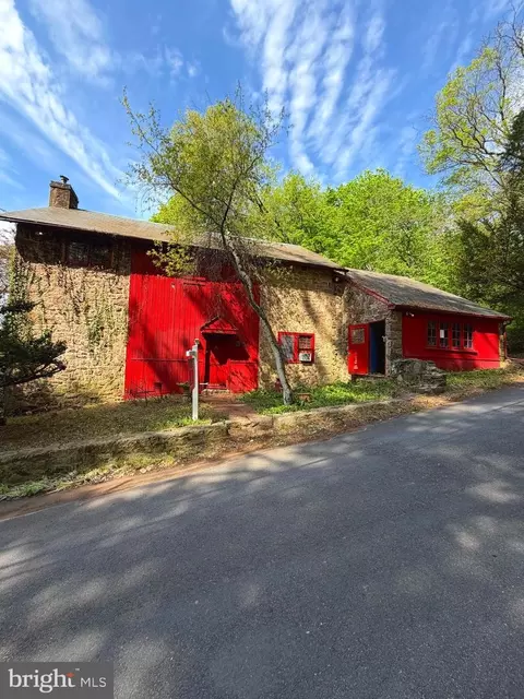 2911 Comfort Rd, New Hope, PA 18938
