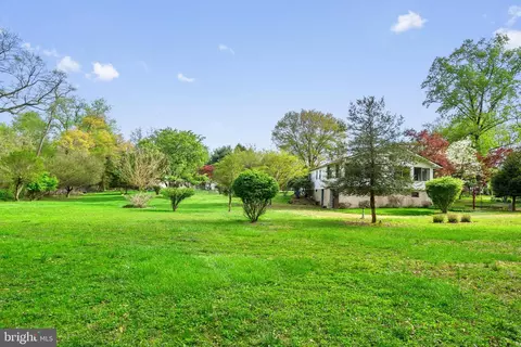 105 Spring Ave, Holland, PA 18966