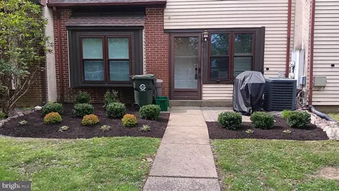 15 Heather Ct, Newtown, PA 18940