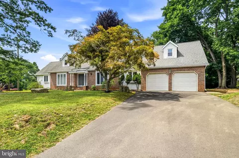 103 E Winchester Ave, Langhorne, PA 19047