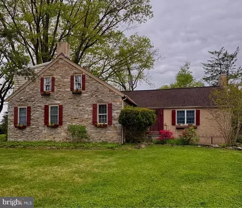 1465 Makefield Rd, Yardley, PA 19067