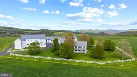 215 Nockamixon Rd, Kintnersville, PA 18930