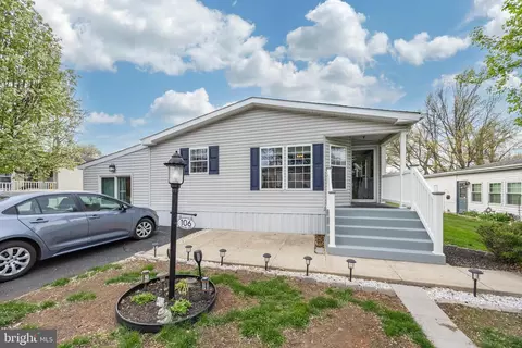 106 Pasture Ln, Chalfont, PA 18914