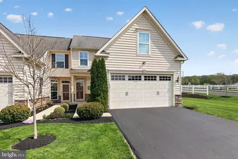 1001 Arbour Ln, Quakertown, PA 18951