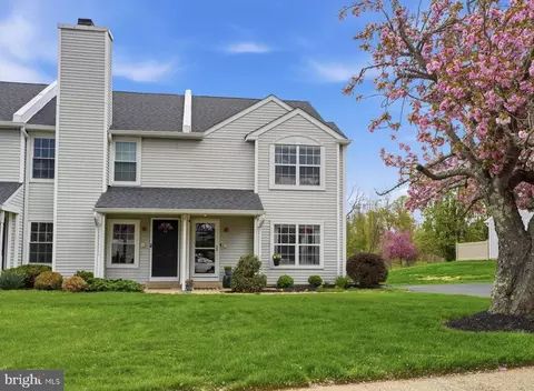 64 Stockton Ct, Newtown, PA 18940