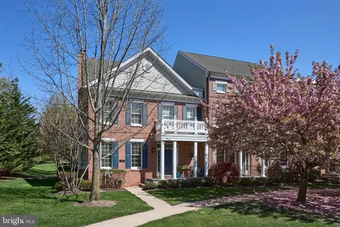 308 Hart Aly #37, Newtown, PA 18940