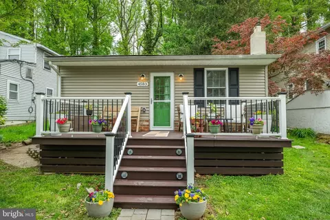 4583 N River Dr, Bensalem, PA 19020