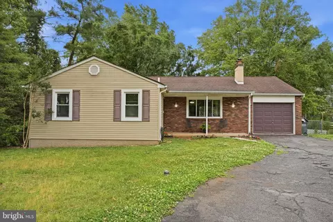 1000 Manor Ln, Feasterville Trevose, PA 19053