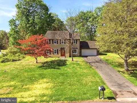 5 Canal Run E, Washington Crossing, PA 18977