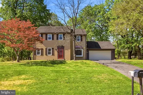 5 Canal Run E, Washington Crossing, PA 18977