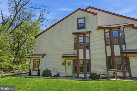 1014 Barry Ct, Holland, PA 18966