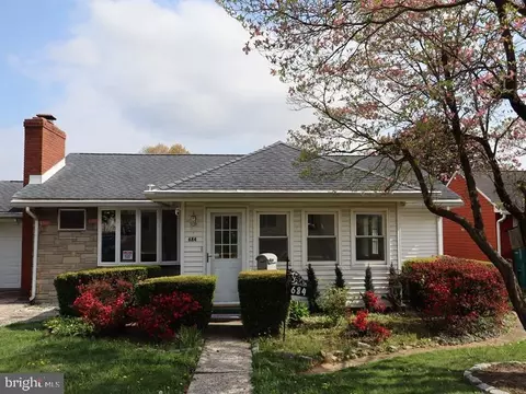 684 Austin Dr, Fairless Hills, PA 19030