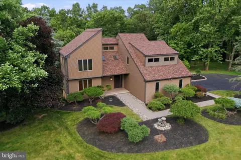 84 Skoures Ln, Newtown, PA 18940