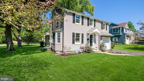 235 N Clinton St, Doylestown, PA 18901