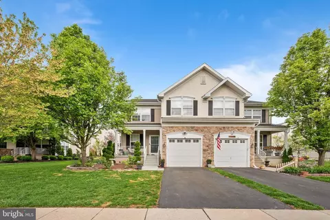 24 Valley Vw, Yardley, PA 19067