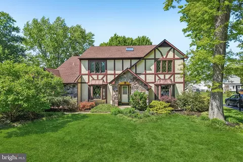 642 Friar Dr, Yardley, PA 19067