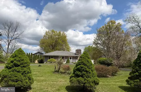 5723 Silo Hill Rd, Doylestown, PA 18902