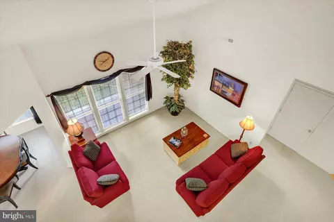100 Evodia Cir #304, Warrington, PA 18976