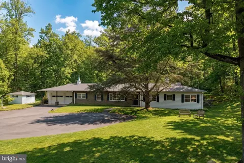 3363 Windy Bush Rd, New Hope, PA 18938