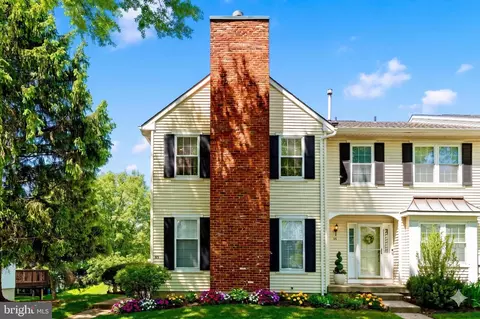 63 Liberty Dr, Langhorne, PA 19047