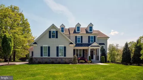 112 Winding Ln, Newtown, PA 18940