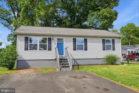 532 Western Ave, Bristol, PA 19007