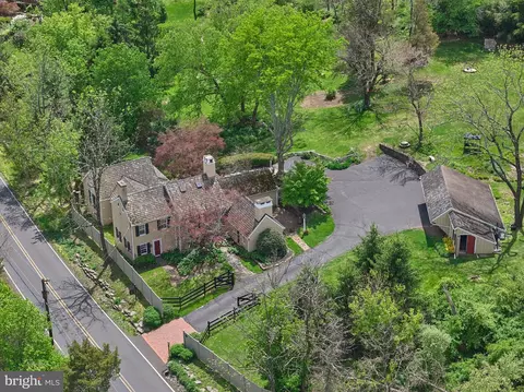 2135 S Sugan Rd, New Hope, PA 18938