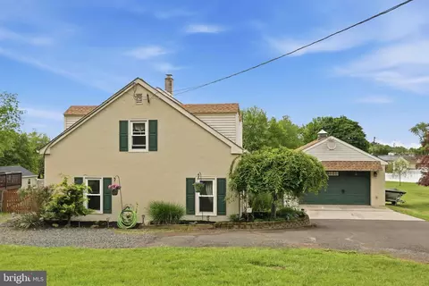 370 Maple Ave, Southampton, PA 18966