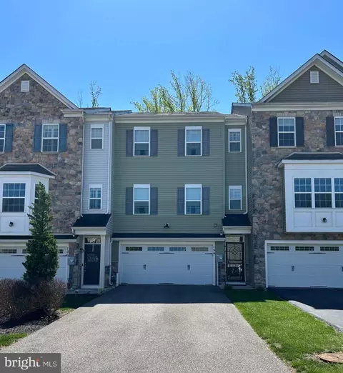 154 Graystone Dr, Feasterville Trevose, PA 19053