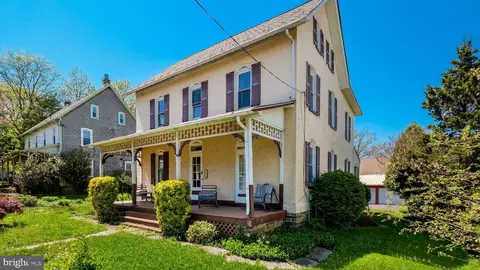 139 W Main St, Silverdale, PA 18962