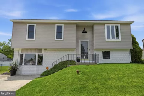 618 S Oxford Valley Rd, Fairless Hills, PA 19030