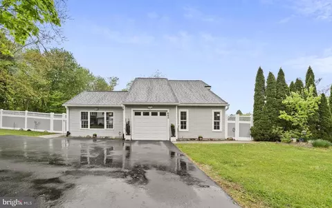 665 Elbow Ln, Warrington, PA 18976