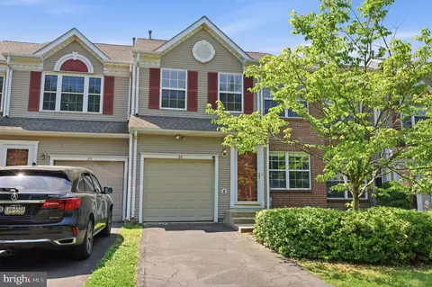 64 Quince Cir, Newtown, PA 18940