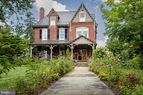 Exterior - 261 Maple Ave, Doylestown, PA 18901 photo 2 of 17